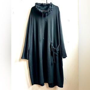 Italian Lagenlook black dress size L